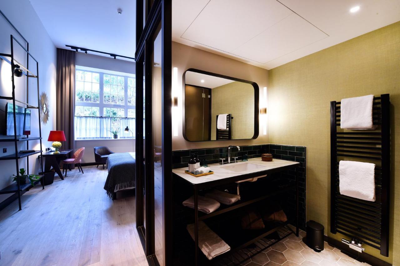 Das James Flensburgo Esterno foto A bathroom at the hotel
