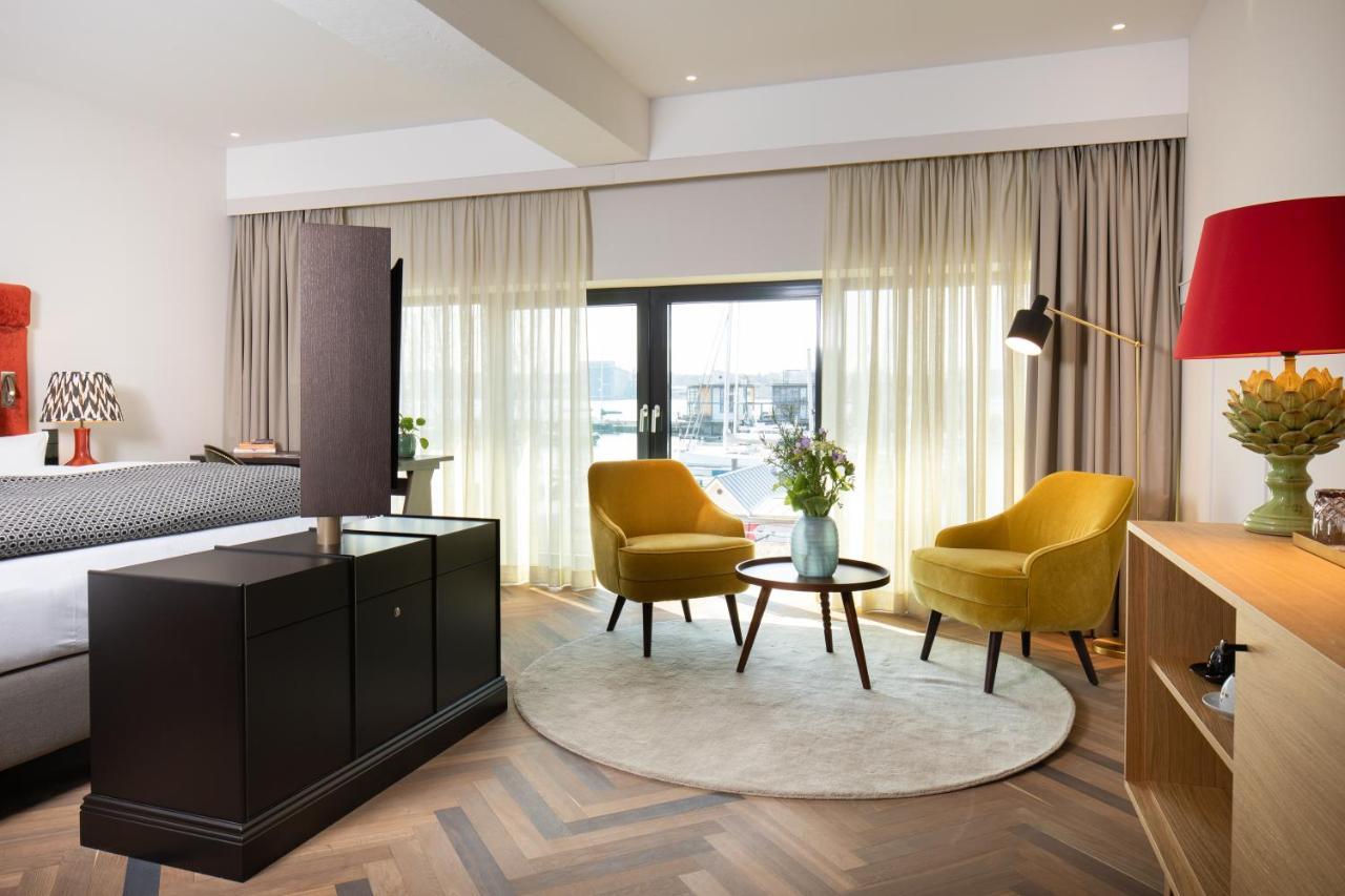 Das James Flensburgo Esterno foto A room at the hotel