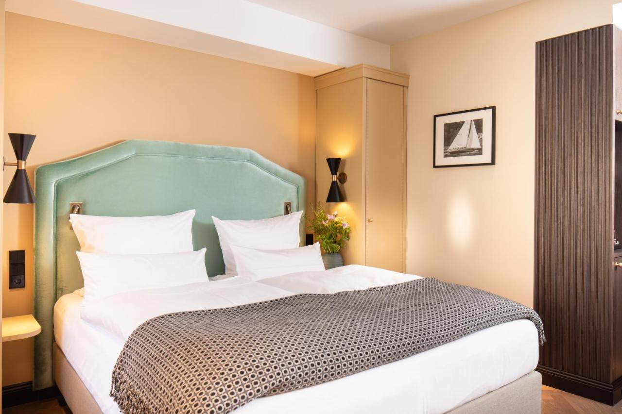 Das James Flensburgo Esterno foto A room at the hotel
